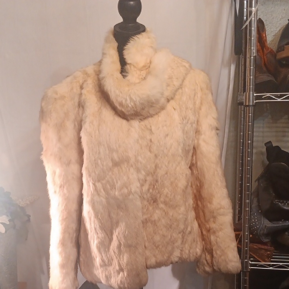 Luxurious Cream Rabbit  Fur Coat Size Medium